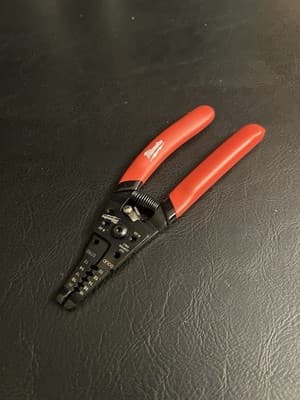 Milwaukee 48-22-6109 7-1/8" Wire Stripper/Cutter for Solid & Stranded Wire - Image 1
