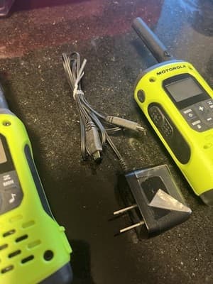Motorola Talkabout T600 H2O Walkie-Talkie 2-Pack 35mi/50KM Long Range NO BATTERY - Thumbnail 8