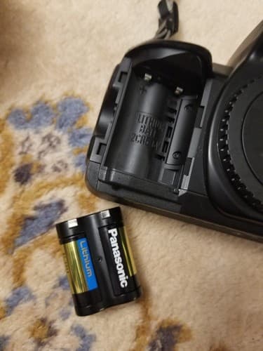 Canon EOS 750 Camera Body 35mm SLR Film Strap And Body Cap Sold As Is Untested - Thumbnail 3