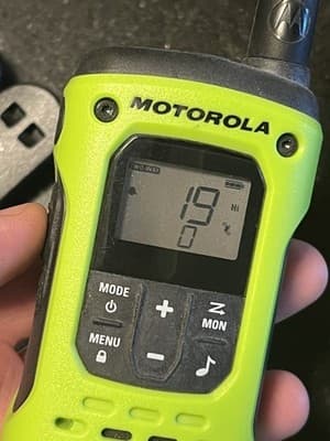 Motorola Talkabout T600 H2O Walkie-Talkie 2-Pack 35mi/50KM Long Range NO BATTERY - Thumbnail 7