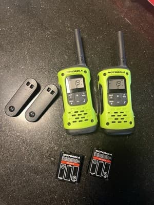 Motorola Talkabout T600 H2O Walkie-Talkie 2-Pack 35mi/50KM Long Range NO BATTERY - Thumbnail 5