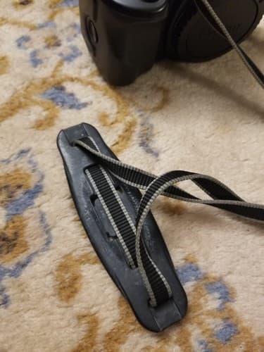 Canon EOS 750 Camera Body 35mm SLR Film Strap And Body Cap Sold As Is Untested - Thumbnail 16
