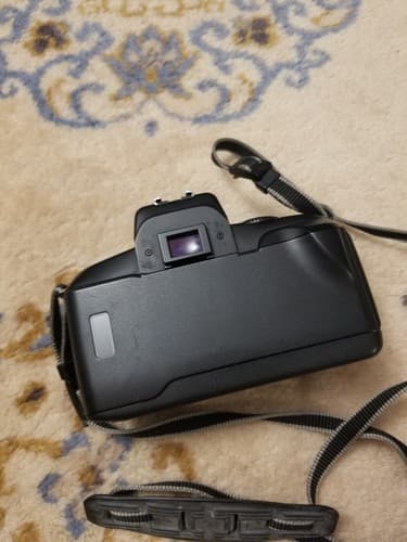 Canon EOS 750 Camera Body 35mm SLR Film Strap And Body Cap Sold As Is Untested - Thumbnail 8