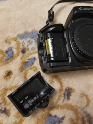 Canon EOS 750 Camera Body 35mm SLR Film Strap And Body Cap Sold As Is Untested - Thumbnail 2