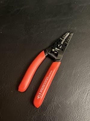 Milwaukee 48-22-6109 7-1/8" Wire Stripper/Cutter for Solid & Stranded Wire - Thumbnail 5