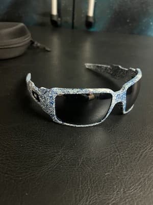Oakley Oil Drum Custom Blue Paint Splatter Sunglasses USA with Case NO LENS - Thumbnail 3