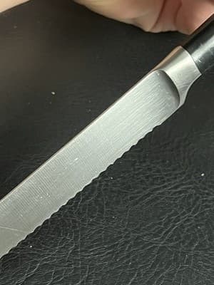 Zwilling J.A. Henckels Four Star 5” Serrated Utility Knife 31070-130 Vier Sterne - Thumbnail 4