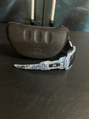 Oakley Oil Drum Custom Blue Paint Splatter Sunglasses USA with Case NO LENS - Thumbnail 2