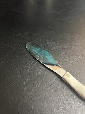 Cutco 1768 KQ Spatula Spreader Bagel Knife Pearl White 5" Serrated Blade Engrave - Thumbnail 2
