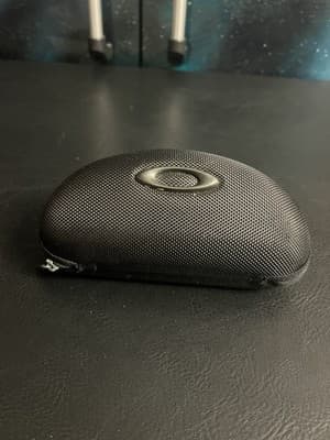 Oakley Sunglasses Hard Shell Clamshell Zip Case Protective Black - Thumbnail 5