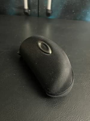 Oakley Sunglasses Hard Shell Clamshell Zip Case Protective Black - Thumbnail 4