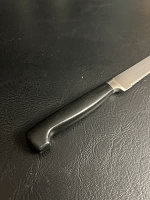 Zwilling J.A. Henckels Four Star 5” Serrated Utility Knife 31070-130 Vier Sterne - Thumbnail 7