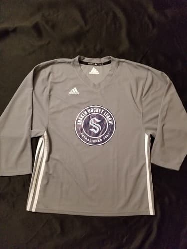 Seattle Kraken Hockey League Adidas Mens S - M Aditeam Practice Jersey Grey #42 - Image 1