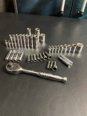 KOBALT #1151719 52-Piece Pro 90 Ratchet Mechanics Tool Socket Set SAE Metric - Image 1