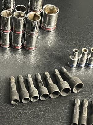 KOBALT #1151719 52-Piece Pro 90 Ratchet Mechanics Tool Socket Set SAE Metric - Thumbnail 9