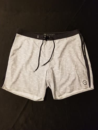 Vuori Shorts Mens 36 Gray V Cycle Board Shorts Drawstring Casual Drawstring - Image 1