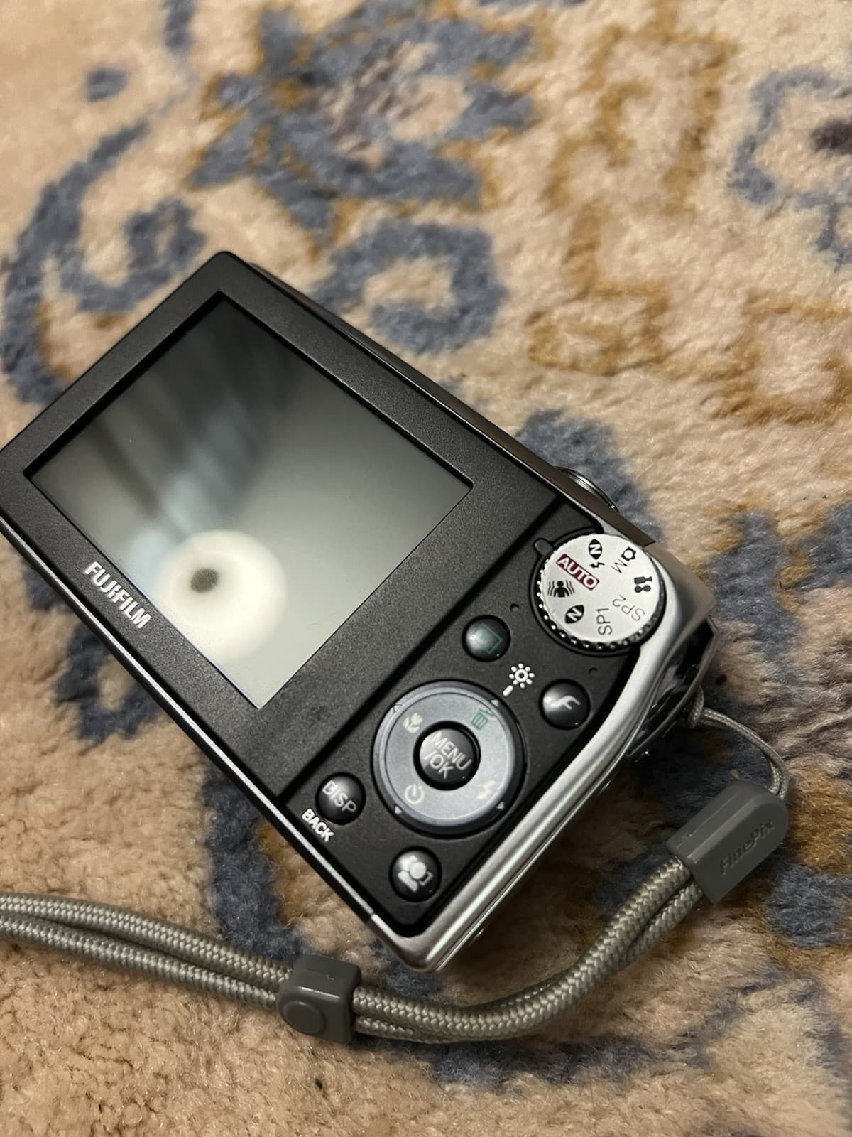 Fujifilm Finepix F45 FD Digital Camera for Parts or Repair ONLY - Thumbnail 8