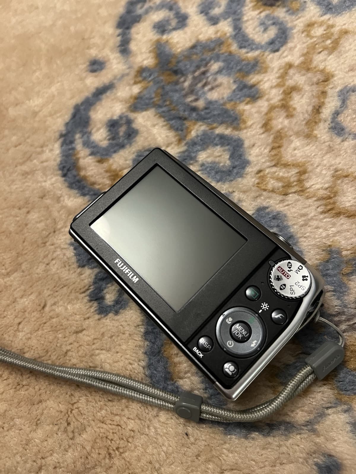 Fujifilm Finepix F45 FD Digital Camera for Parts or Repair ONLY - Thumbnail 7
