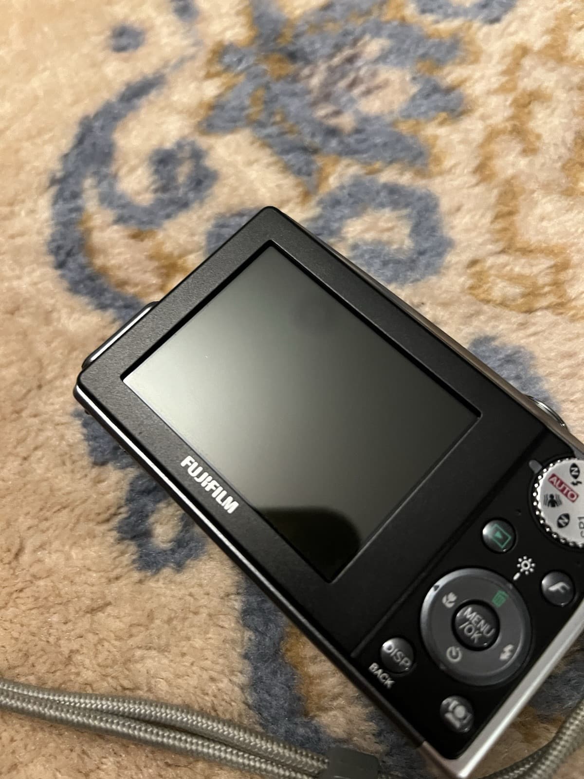 Fujifilm Finepix F45 FD Digital Camera for Parts or Repair ONLY - Thumbnail 9