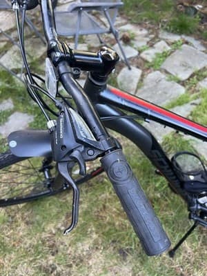 Schwinn 700C M DSB Sport Hybrid Bike Black Red Disc Brakes Shimano Tourney Light - Thumbnail 4