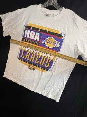 VTG NBA 2001 Finals Back 2 Back Champions Los Angeles Lakers Mens T-Shirt Mens L - Thumbnail 5