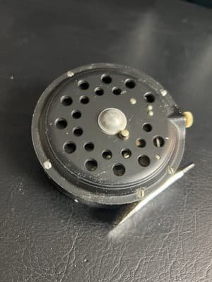Pflueger Medalist No. 1495 Fly Fishing Reel. Made in USA. Diamolite Line Guard - Thumbnail 9