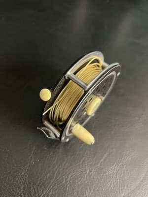 Pflueger Medalist No. 1495 Fly Fishing Reel. Made in USA. Diamolite Line Guard - Thumbnail 6