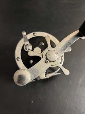 Penn 320 GT2 4.3:1 Trolling Super Levelwind Fishing Reel Right Hand + Box Manual - Thumbnail 13