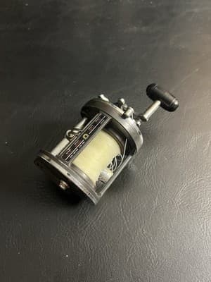 Vintage Daiwa SEALINE 27H Level Wind Trolling Fishing Reel Made in Japan - Image 1