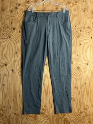 Vuori Meta Pants Mens 34x29 Athletic Slim Fit Grey V430S Stretch Golf Hiking - Image 1