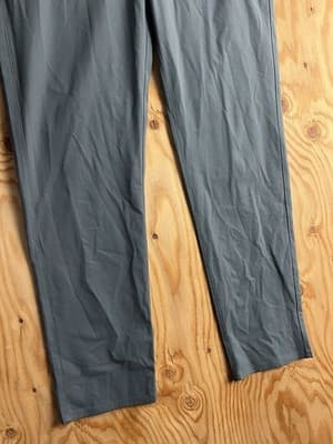 Vuori Meta Pants Mens 34x29 Athletic Slim Fit Grey V430S Stretch Golf Hiking - Thumbnail 3