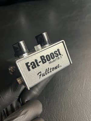 Fulltone Fat boost FB-3 Guitar Effects Pedal Overdrive Boost Distortion READ MOR - Thumbnail 8