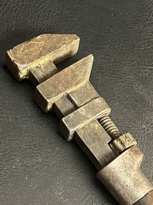 Antique USA Marked Monkey Wrench Adjustable Pipe Wrench 1800's Wood Handle W&B - Thumbnail 4