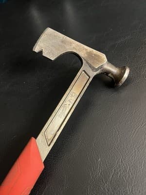 Milwaukee 15 Oz. Drywall Hammer with Axe 48-22-9060 Used - Thumbnail 3