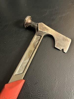 Milwaukee 15 Oz. Drywall Hammer with Axe 48-22-9060 Used - Thumbnail 13