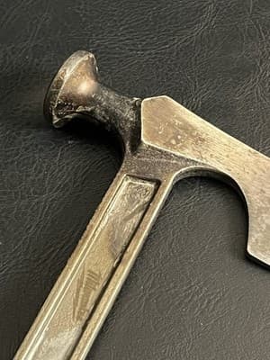 Milwaukee 15 Oz. Drywall Hammer with Axe 48-22-9060 Used - Thumbnail 14