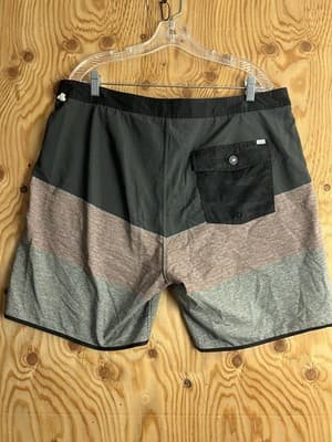 Vuori Cruise Board Shorts Mens 38 Gray Stripe Drawstring Pockets Beach Swim V314 - Thumbnail 6