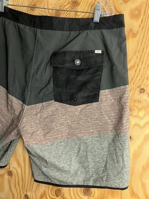 Vuori Cruise Board Shorts Mens 38 Gray Stripe Drawstring Pockets Beach Swim V314 - Thumbnail 7