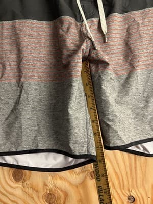 Vuori Cruise Board Shorts Mens 38 Gray Stripe Drawstring Pockets Beach Swim V314 - Thumbnail 11