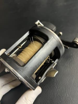Penn 330 GTI Saltwater Graphite High Speed 3.6:1 Fishing Reel USA Level Wind - Thumbnail 10