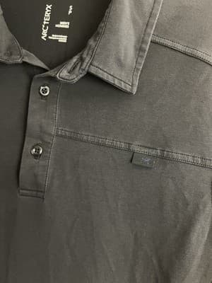 Arcteryx Captive Performance Short Sleeve Polo Shirt Men's Size Small Black - Thumbnail 3