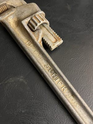 SCHICK 18” Aluminum Pipe Wrench w/ Teeth Vintage USA Made Alcoa - Thumbnail 4