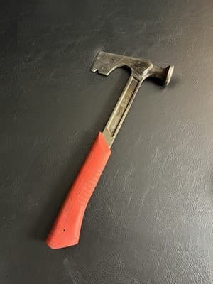 Milwaukee 15 Oz. Drywall Hammer with Axe 48-22-9060 Used - Image 1