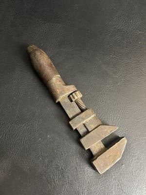 Antique USA Marked Monkey Wrench Adjustable Pipe Wrench 1800's Wood Handle W&B - Thumbnail 7
