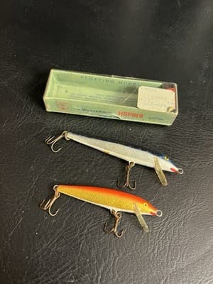 Lot of 2 VTG Rapala Kelluva Floating Minnow 9 B 3 1/2” Sininen Blue + Gold Red - Image 1