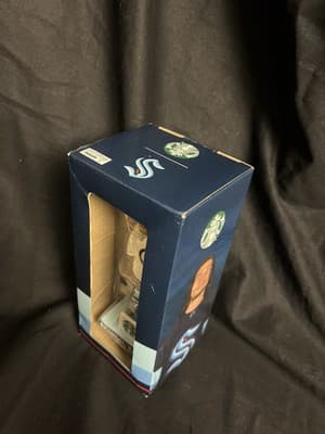 Brandon Tanev Starbucks Bobblehead Seattle Kraken Stadium Giveaway 2022 New - Thumbnail 2
