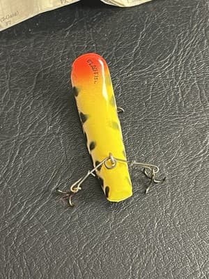 Vintage Helin Flatfish F6 White Yellow Red w/ Black Dots 2” Treble Gang + Box - Thumbnail 4
