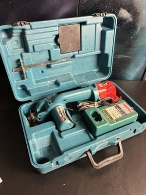 Makita 5093D Mini Circular Saw Electric With 2 Batteries, Charger, Case, Blades - Image 1