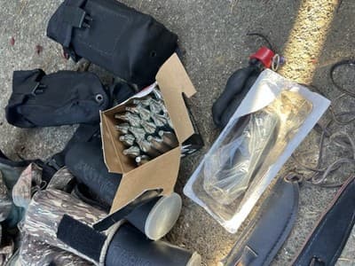 Lot Of Paintball Gear Hoppers/ Tubes/ Co2 Tanks/ Cartridge/ Grenades/ Knife/Case - Thumbnail 3
