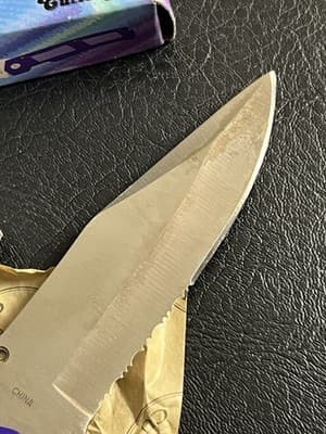 Ultra-Violet 5” Lockback Serrated Folding Pocket Knife Frost Cutlery 16-605P - Thumbnail 10